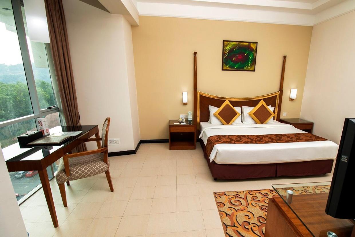 Nilai Springs Resort Hotel Exteriér fotografie